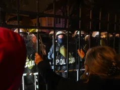 Prezydent przerwał lot do Senegalu. Czy siłowo wjedzie do Trybunału Konstytucyjnego?