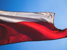 Nawrocki zawraca samolot, w sieci pytania o wojsko na ulicach. Wszystko na cztery dni przed naradą o bazie USA