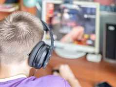 Dziecko za dużo gra? Sama edukacja może nie wystarczyć