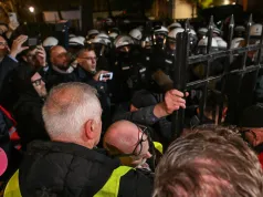 Chaos przed TK. Zagraniczne media piszą o sytuacji w Polsce. "Sytuacja dramatycznie się zaostrza"