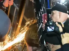 Nerwowa atmosfera przed TK. W Pałacu Prezydenckim trwa pilne spotkanie