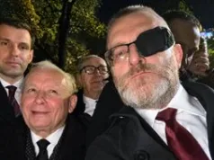 Braun zamieścił zdjęcie z Kaczyńskim przed Trybunałem Konstytucyjnym