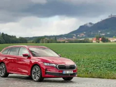 Toyota Corolla nie będzie miała już łatwego życia. Oferta Skody Octavii powiększa się o wersję hybrydową