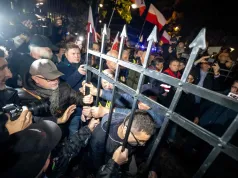 Karol Nawrocki siłą wdarł się w nocy do Trybunału Konstytucyjnego