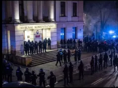 Europa w ogniu niezadowolenia. Francja płonie, zamieszki, rola Rosji i sytuacja przed TK w Warszawie