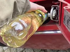 Kierowcy znów tankują z koszyków. Olej rzepakowy 4 zł taniej niż diesel