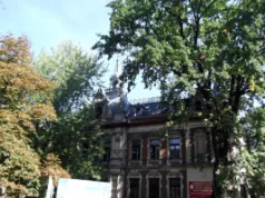 Hotel za pałacowymi drzwiami. Łódź ma plan na znany adres
